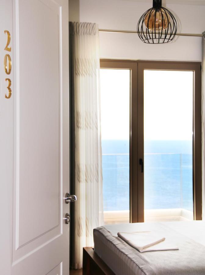 Vila 8 Hotel Himare Exterior photo