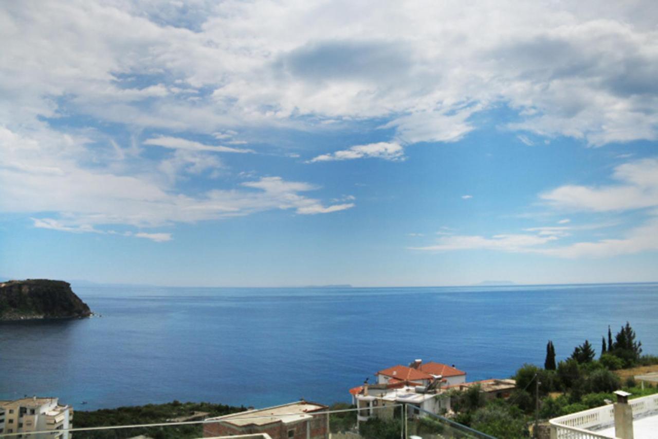 Vila 8 Hotel Himare Exterior photo